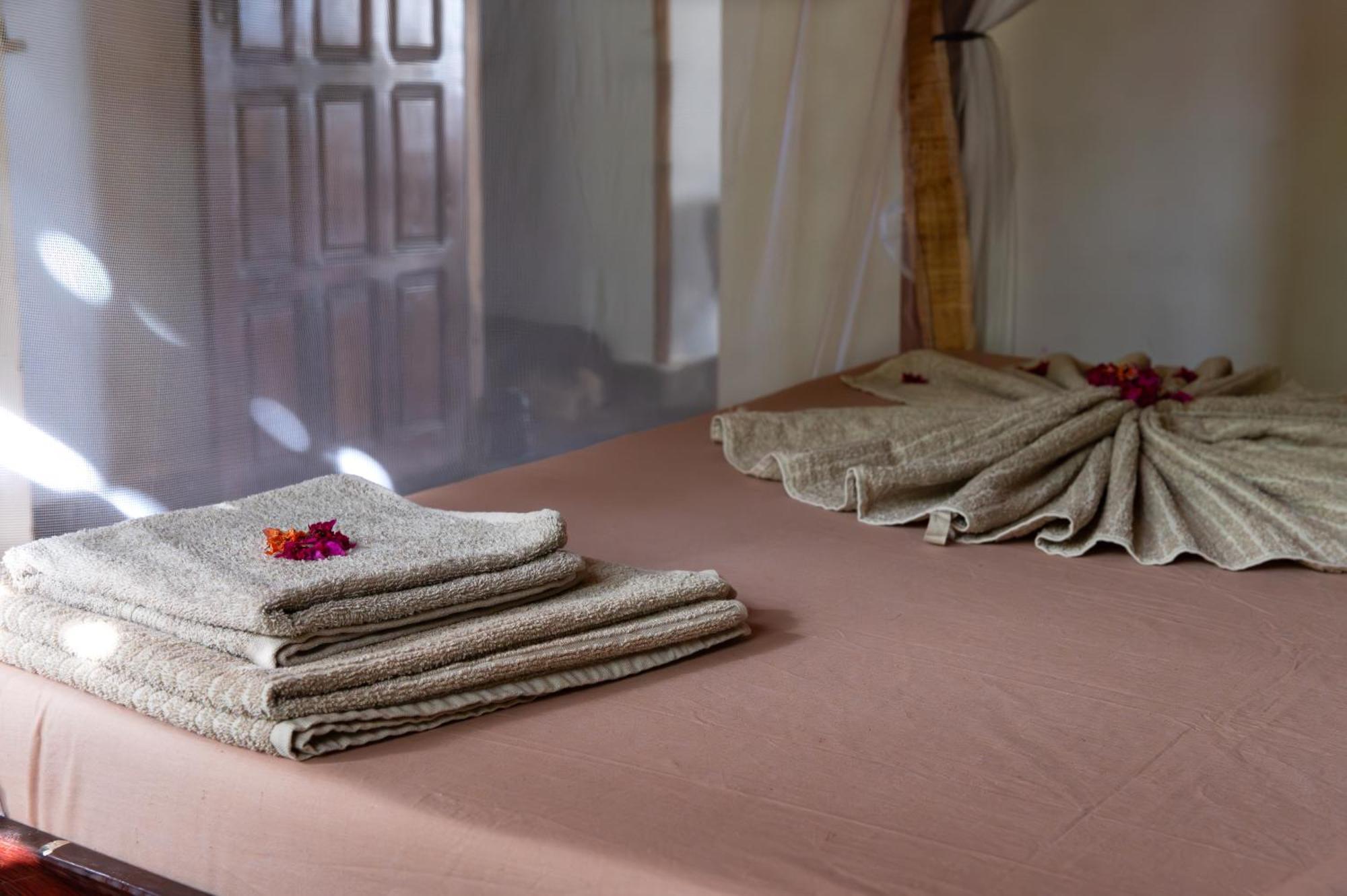 Shambala Madagascar: Beachfront Lodge And Adventures Ambolobozo Zewnętrze zdjęcie