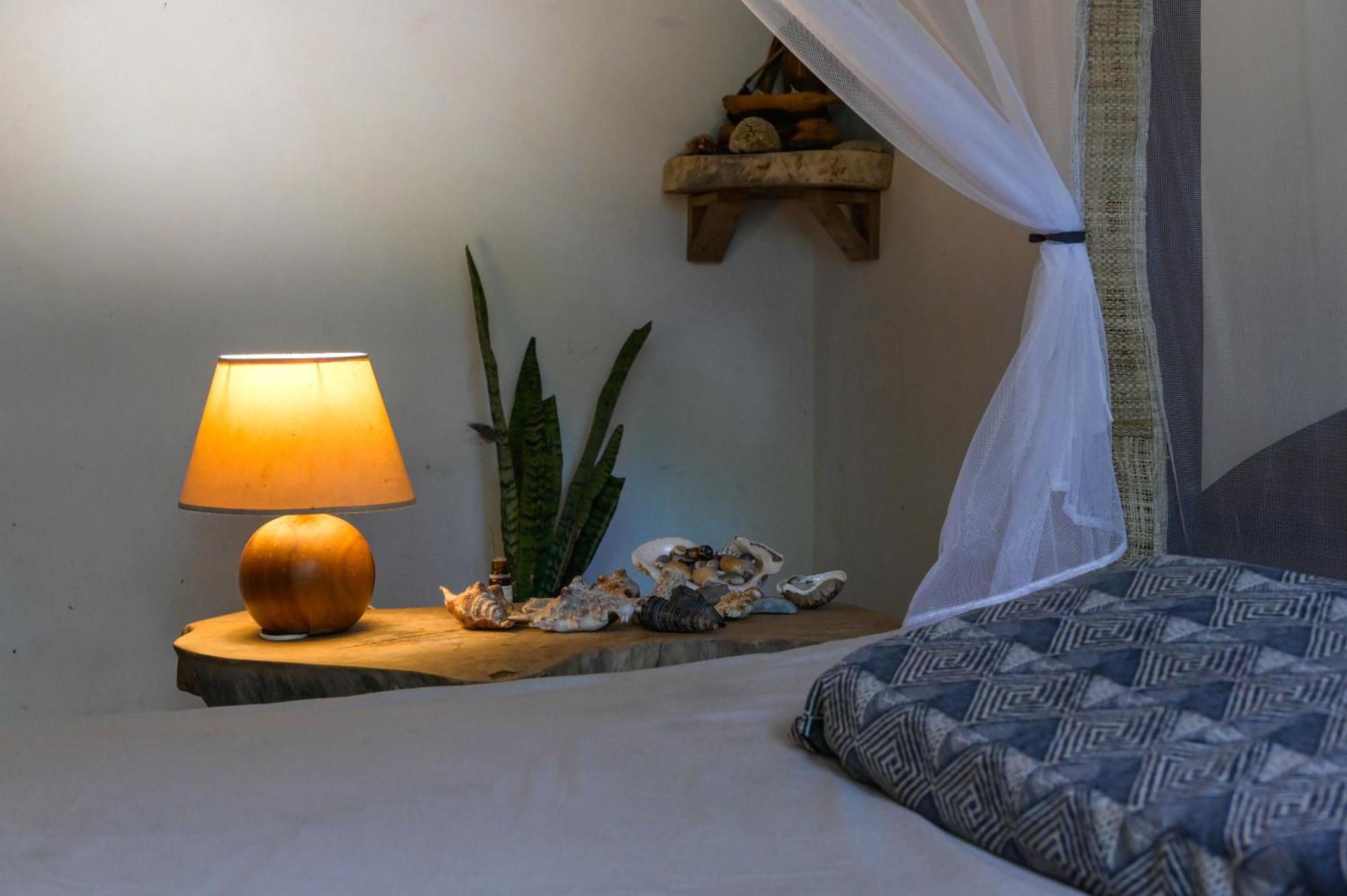 Shambala Madagascar: Beachfront Lodge And Adventures Ambolobozo Zewnętrze zdjęcie