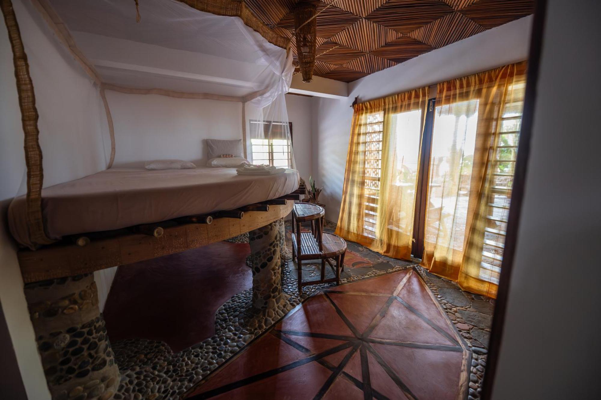 Shambala Madagascar: Beachfront Lodge And Adventures Ambolobozo Zewnętrze zdjęcie