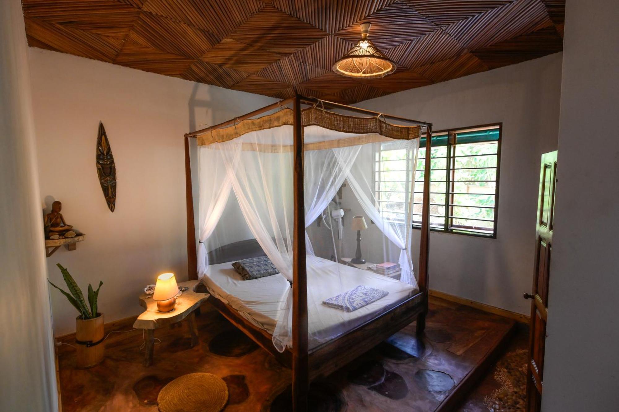 Shambala Madagascar: Beachfront Lodge And Adventures Ambolobozo Zewnętrze zdjęcie